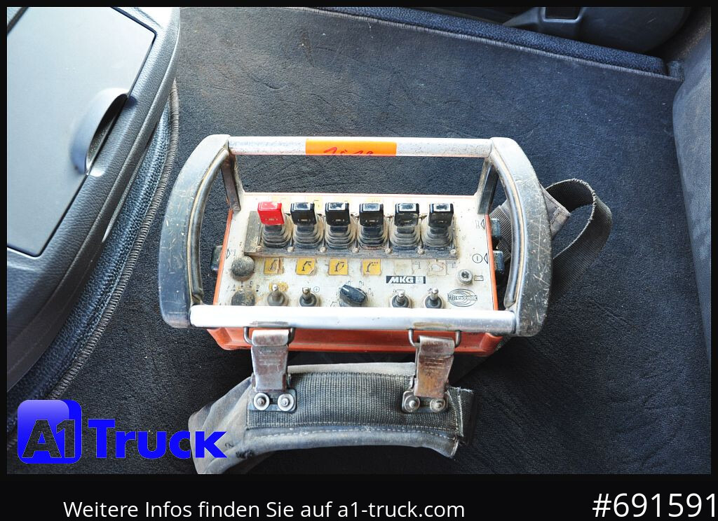 MERCEDES-BENZ Actros 1844 MP3, Kran MKG 291 HP 5+3 Funk, - Camion plateau, Camion grue: photos 2 MERCEDES-BENZ Actros 1844 MP3, Kran MKG 291 HP 5+3 Funk, - Camion plateau, Camion grue: photos 2