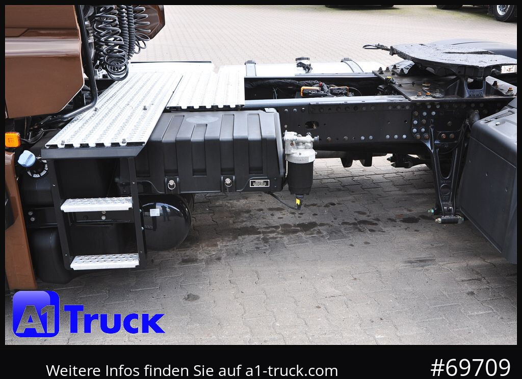 MAN TGX 18,470 BLS Intarder Standklima, Soundsysem - Tracteur routier: photos 2 MAN TGX 18,470 BLS Intarder Standklima, Soundsysem - Tracteur routier: photos 2