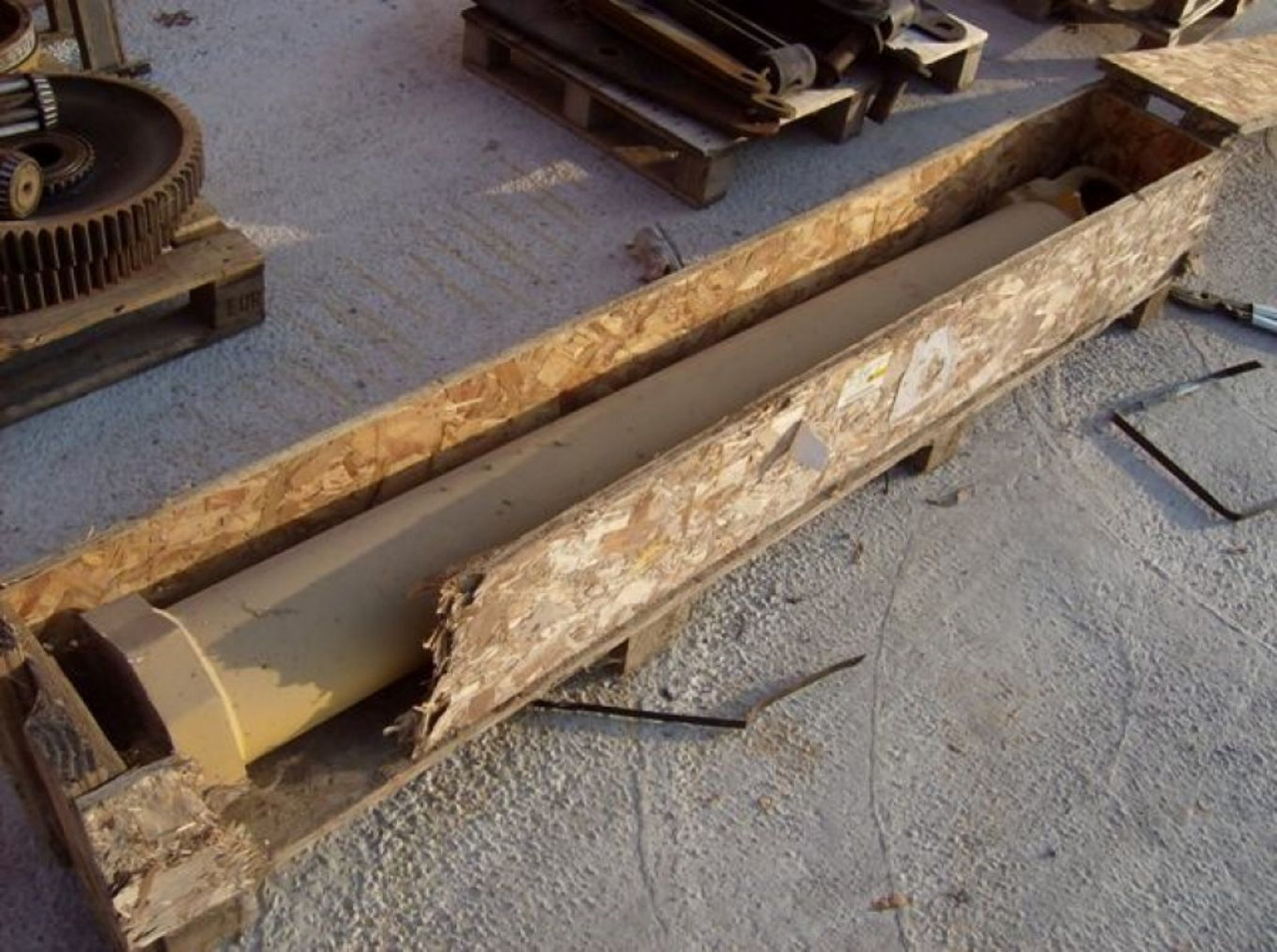 Caterpillar 225 CANNA NUOVA PER CILINDRO STICK - Vérin hydraulique pour Engins de chantier: photos 2 Caterpillar 225 CANNA NUOVA PER CILINDRO STICK - Vérin hydraulique pour Engins de chantier: photos 2