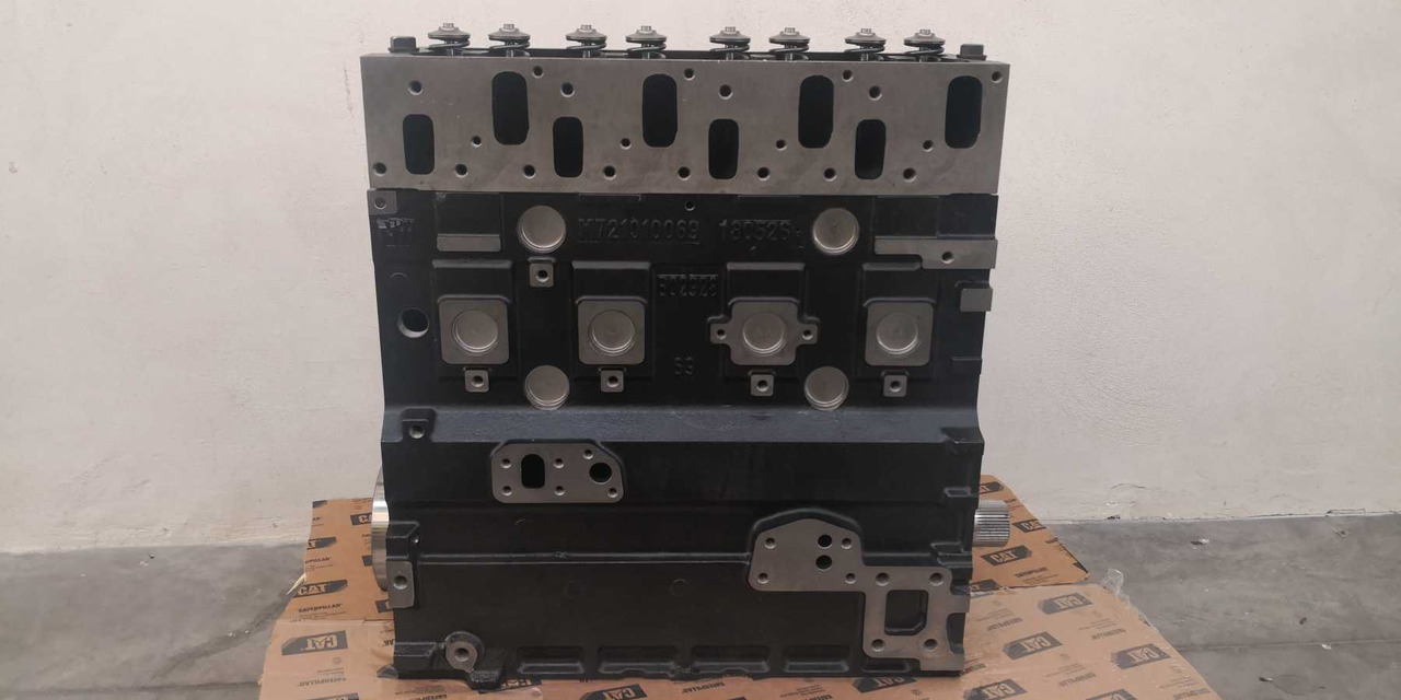 Caterpillar 3054T - Moteur pour Engins de chantier: photos 1 Caterpillar 3054T - Moteur pour Engins de chantier: photos 1