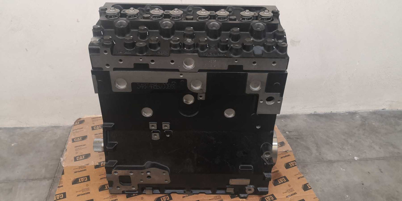 Caterpillar 3054T - Moteur pour Engins de chantier: photos 4 Caterpillar 3054T - Moteur pour Engins de chantier: photos 4