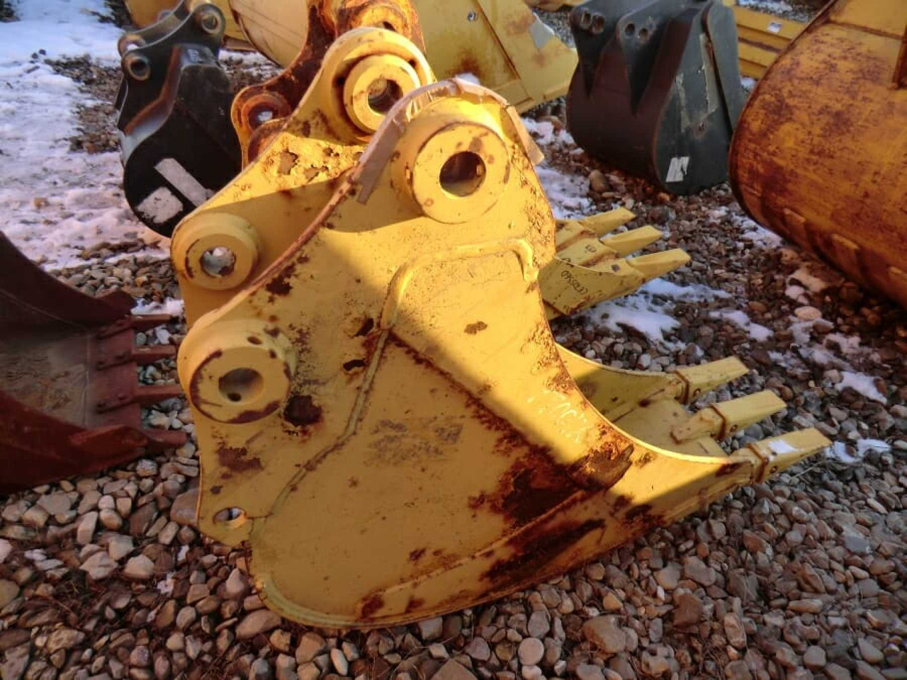 Caterpillar 307 Benna HD con denti, marca ROMEA, peso 200 kg, anno di costruzione 2004. Larghezza mm 300. - Godet pour pelle: photos 5 Caterpillar 307 Benna HD con denti, marca ROMEA, peso 200 kg, anno di costruzione 2004. Larghezza mm 300. - Godet pour pelle: photos 5