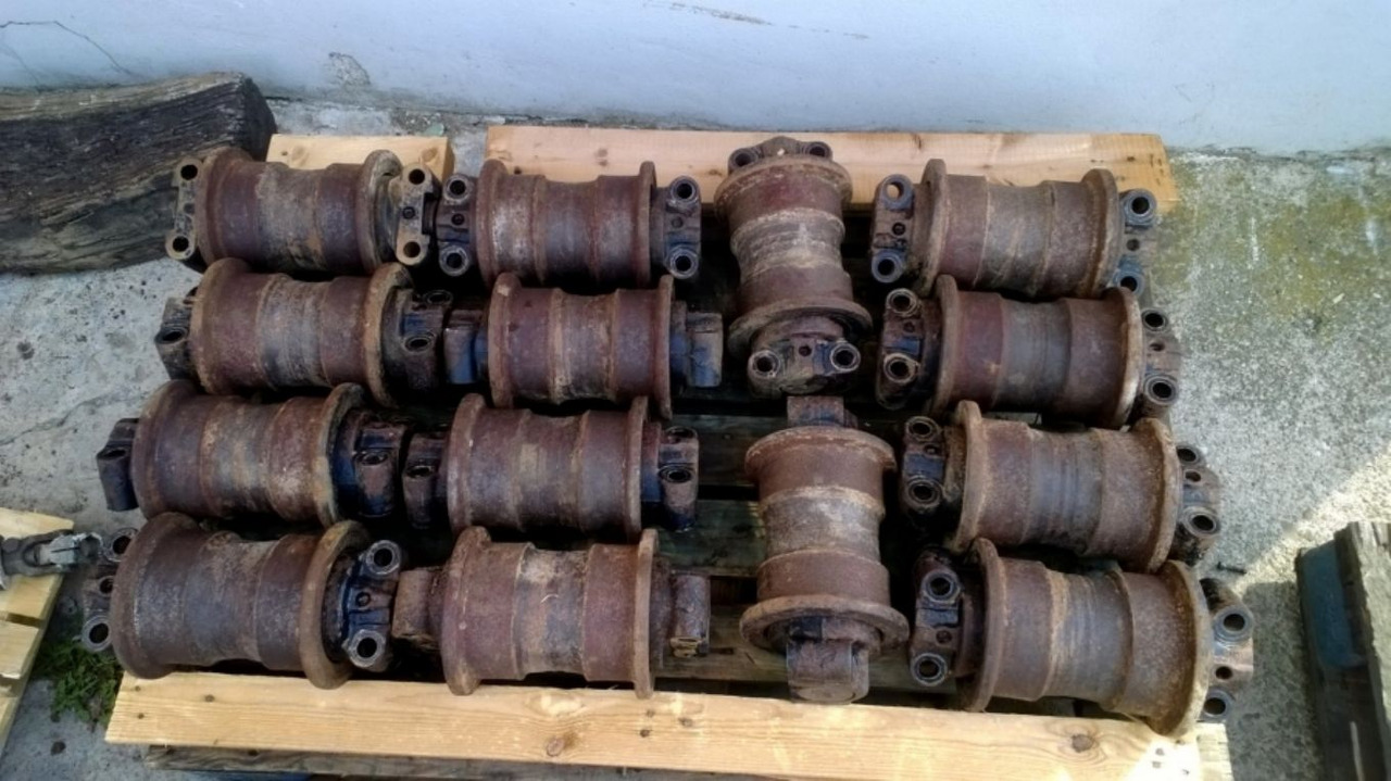 Caterpillar 317B LN RULLI INFERIORI - Galet à chenilles pour Engins de chantier: photos 1 Caterpillar 317B LN RULLI INFERIORI - Galet à chenilles pour Engins de chantier: photos 1