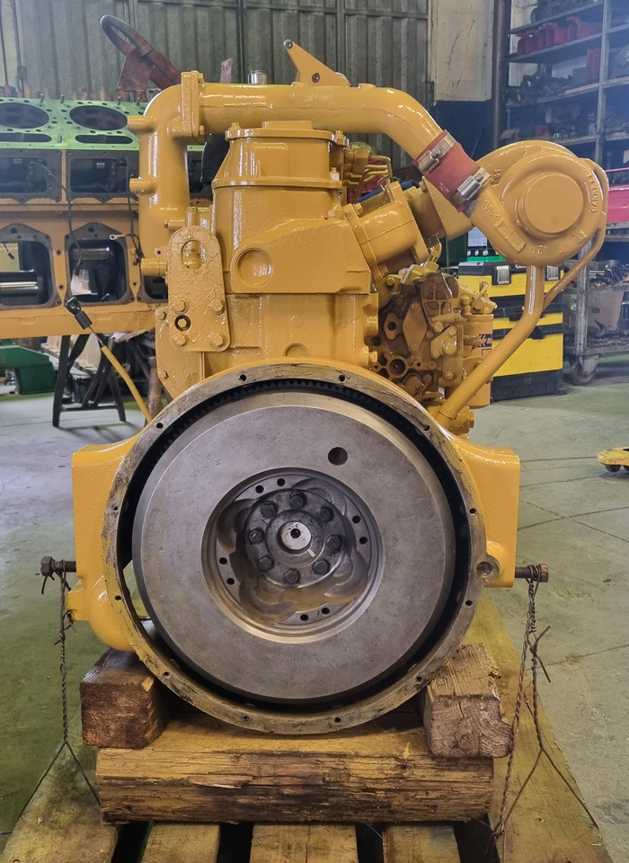 Caterpillar 3204 - Moteur pour Engins de chantier: photos 2 Caterpillar 3204 - Moteur pour Engins de chantier: photos 2