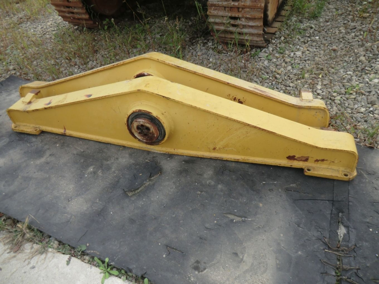 Caterpillar 735 Braccetto destro di collegamento assale centrale e posteriore. (ARM AS RH) - Essieu et pièces pour Engins de chantier: photos 2 Caterpillar 735 Braccetto destro di collegamento assale centrale e posteriore. (ARM AS RH) - Essieu et pièces pour Engins de chantier: photos 2