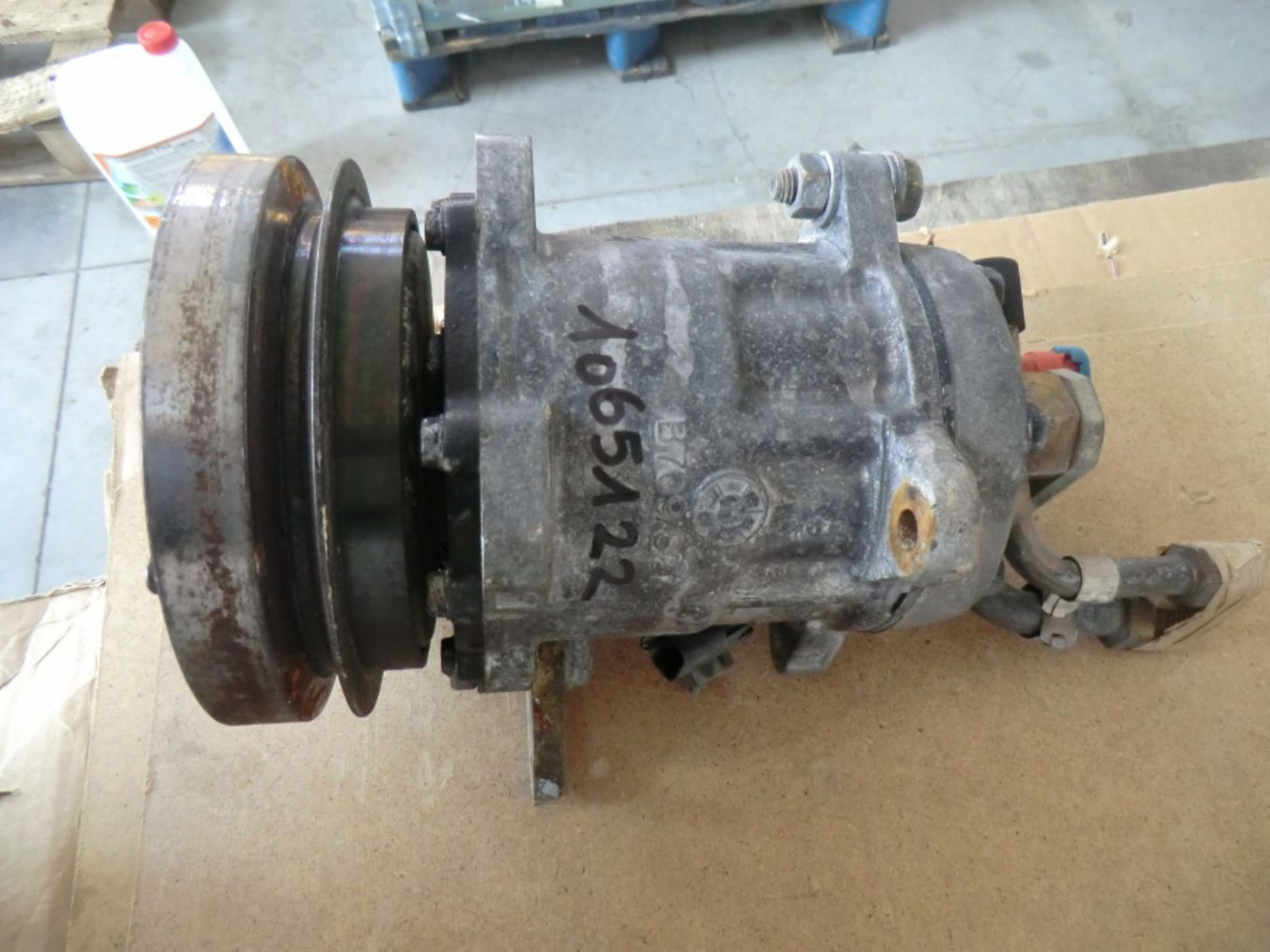 Caterpillar 928G COMPRESSORE ARIA CONDIZIONATA - Compresseur de climatisation pour Engins de chantier: photos 2 Caterpillar 928G COMPRESSORE ARIA CONDIZIONATA - Compresseur de climatisation pour Engins de chantier: photos 2