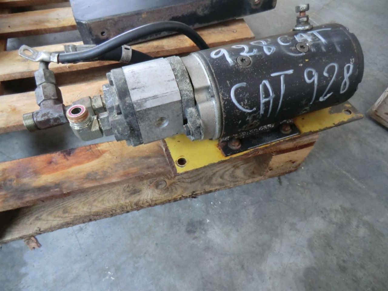 Caterpillar 928G POMPE STERZO AUSILIARIO - Pompe hydraulique pour Engins de chantier: photos 1 Caterpillar 928G POMPE STERZO AUSILIARIO - Pompe hydraulique pour Engins de chantier: photos 1