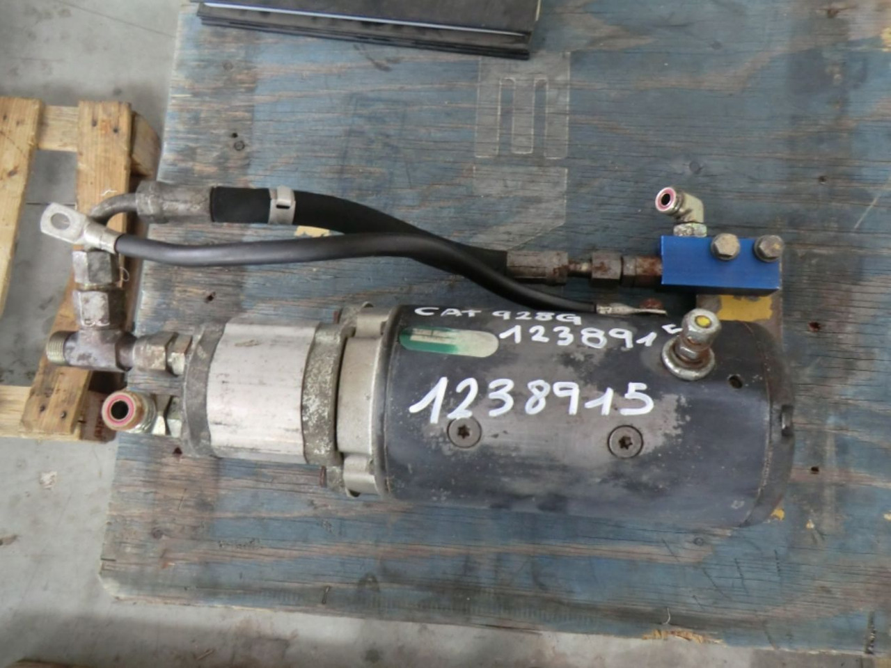 Caterpillar 928G POMPE STERZO AUSILIARIO - Pompe hydraulique pour Engins de chantier: photos 2 Caterpillar 928G POMPE STERZO AUSILIARIO - Pompe hydraulique pour Engins de chantier: photos 2