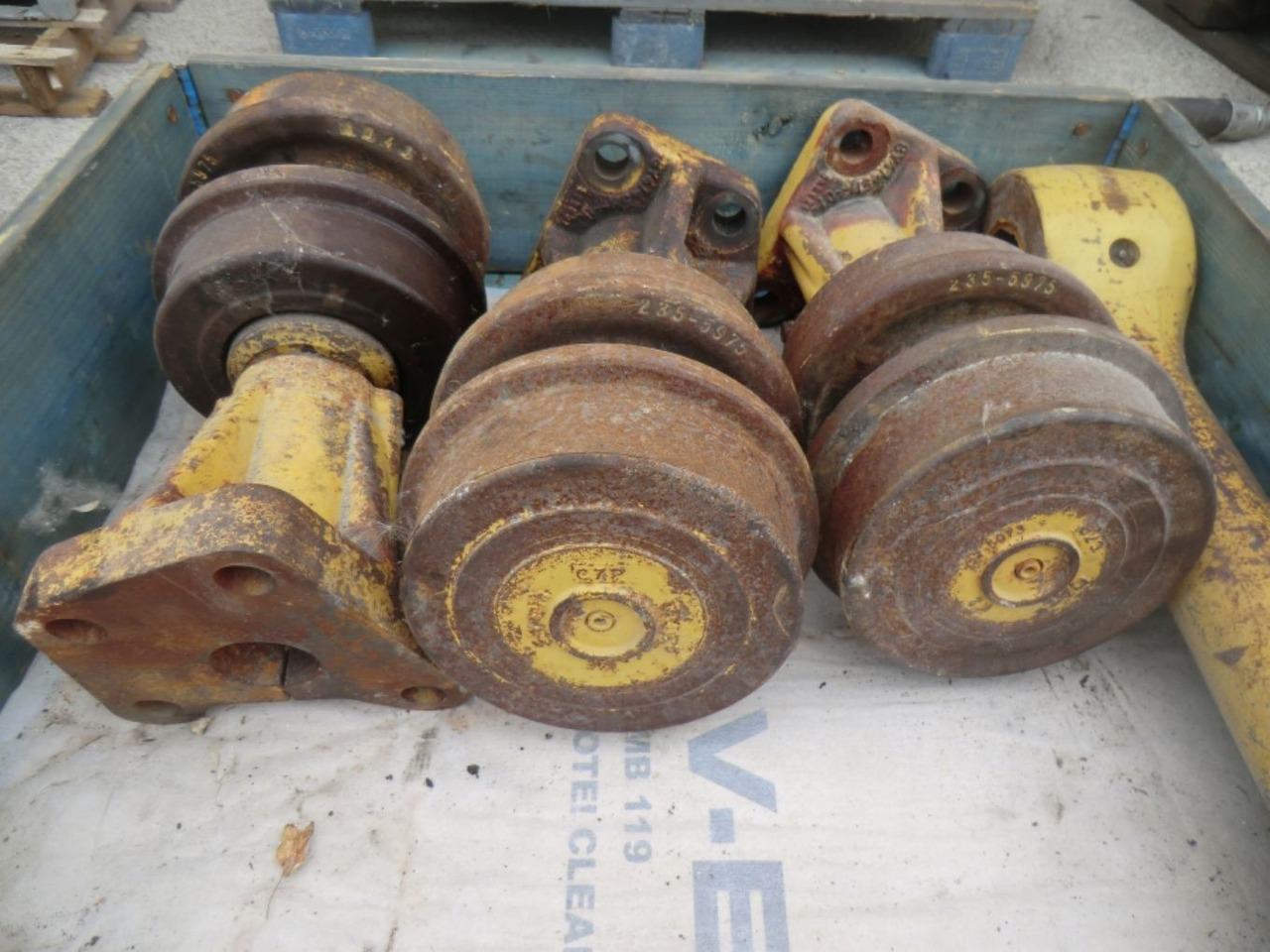 Caterpillar 963D RULLI SUPERIORI HEAVY-DUTY, SYSTEM ONE - Galet à chenilles pour Engins de chantier: photos 4 Caterpillar 963D RULLI SUPERIORI HEAVY-DUTY, SYSTEM ONE - Galet à chenilles pour Engins de chantier: photos 4