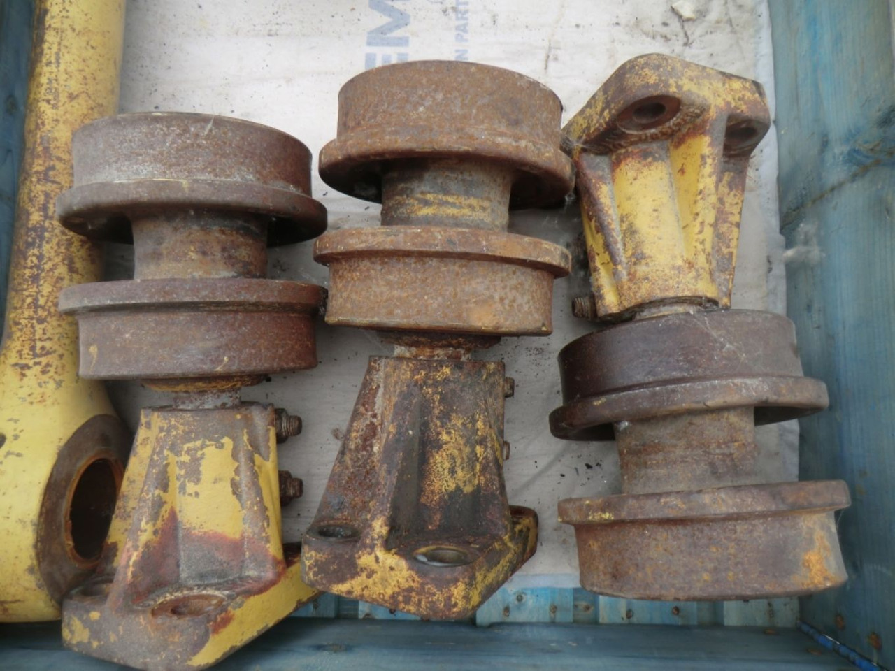 Caterpillar 963D RULLI SUPERIORI HEAVY-DUTY, SYSTEM ONE - Galet à chenilles pour Engins de chantier: photos 2 Caterpillar 963D RULLI SUPERIORI HEAVY-DUTY, SYSTEM ONE - Galet à chenilles pour Engins de chantier: photos 2