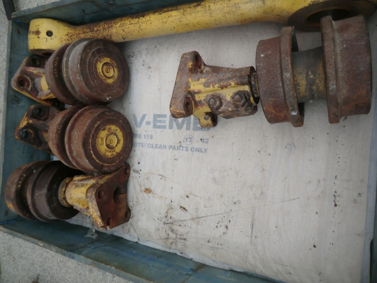 Caterpillar 963D RULLI SUPERIORI HEAVY-DUTY, SYSTEM ONE - Galet à chenilles pour Engins de chantier: photos 3 Caterpillar 963D RULLI SUPERIORI HEAVY-DUTY, SYSTEM ONE - Galet à chenilles pour Engins de chantier: photos 3