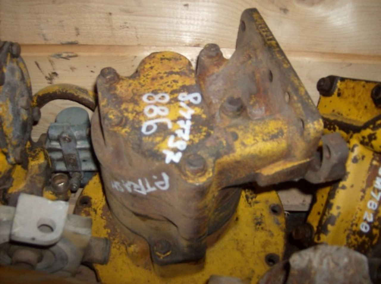 Caterpillar 988 POMPA DI TRASMISSIONE - Pompe hydraulique pour Engins de chantier: photos 3 Caterpillar 988 POMPA DI TRASMISSIONE - Pompe hydraulique pour Engins de chantier: photos 3