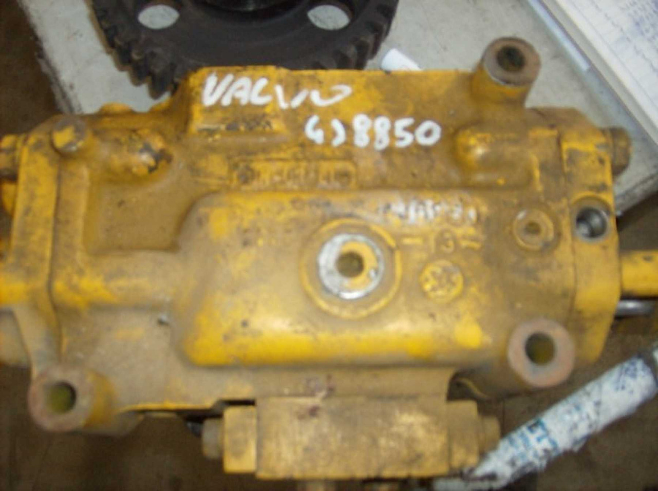Caterpillar 988 VALVOLA - Valve pour Engins de chantier: photos 1 Caterpillar 988 VALVOLA - Valve pour Engins de chantier: photos 1