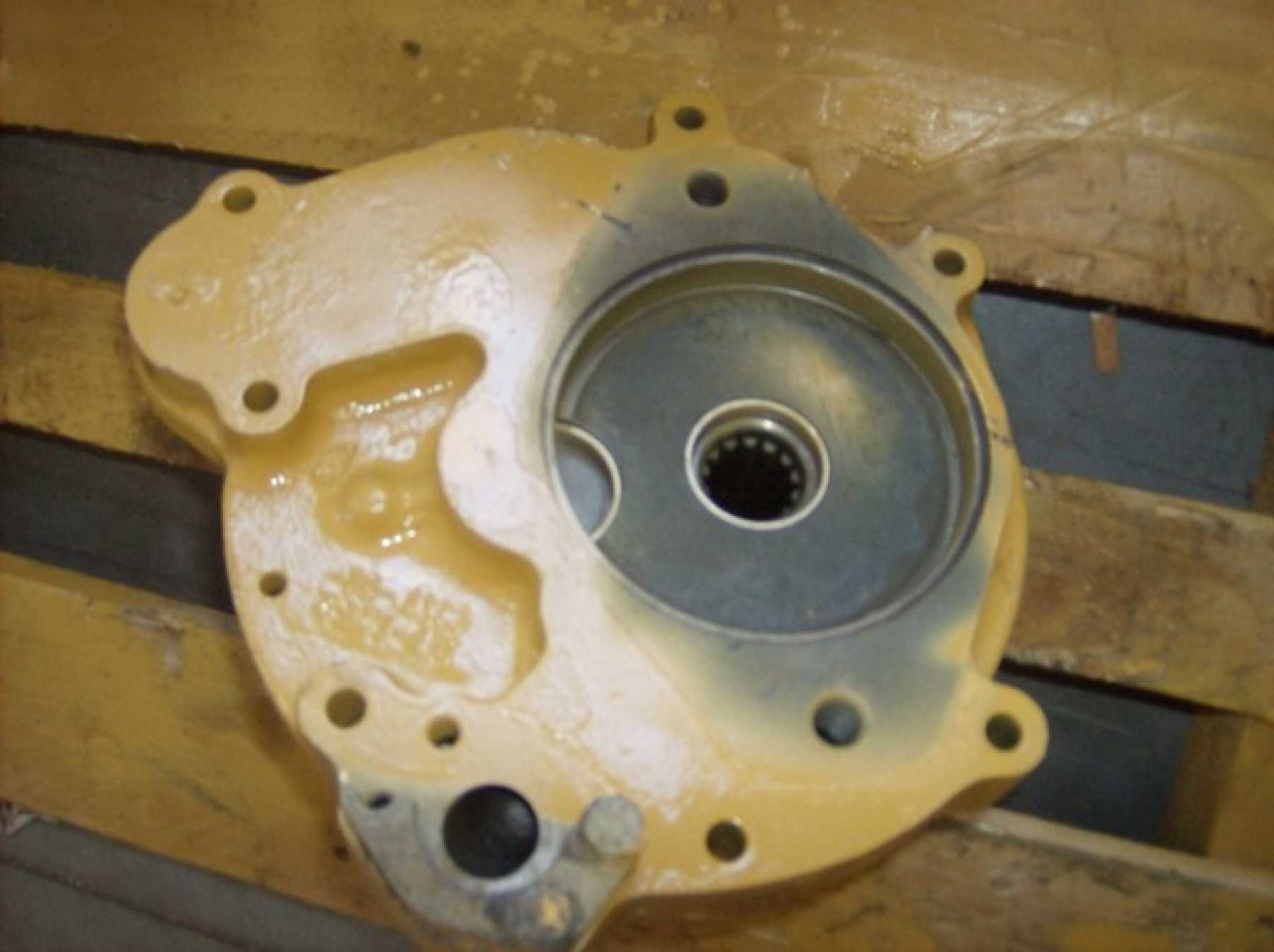 Caterpillar D300D POMPA DI TRASMISSIONE - Pompe hydraulique pour Engins de chantier: photos 2 Caterpillar D300D POMPA DI TRASMISSIONE - Pompe hydraulique pour Engins de chantier: photos 2