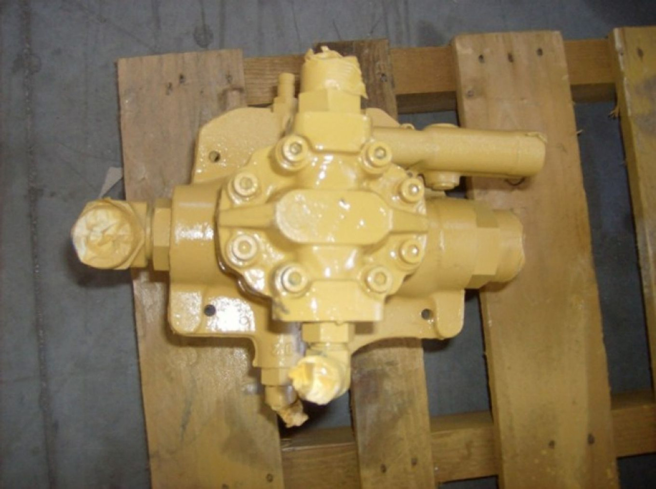 Caterpillar D300D POMPA IDRAULICA - Pompe hydraulique pour Engins de chantier: photos 2 Caterpillar D300D POMPA IDRAULICA - Pompe hydraulique pour Engins de chantier: photos 2