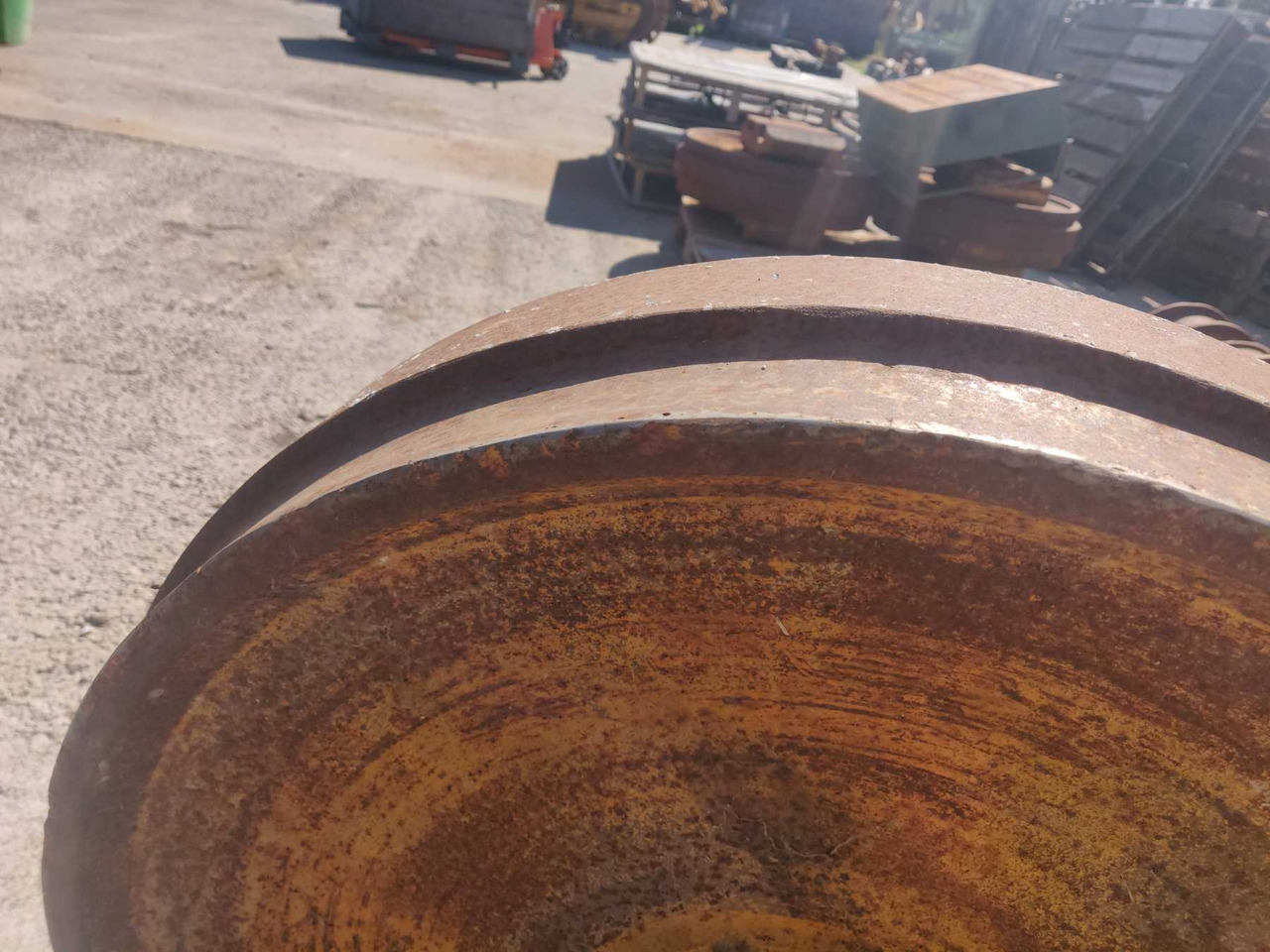 Caterpillar D7E RUOTA NUDA - Pièces de train de roulement pour Engins de chantier: photos 4 Caterpillar D7E RUOTA NUDA - Pièces de train de roulement pour Engins de chantier: photos 4