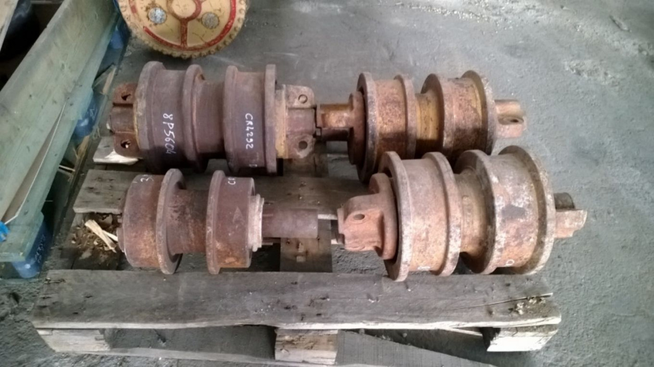 Caterpillar D9G D9H rullo superiore. - Galet à chenilles pour Engins de chantier: photos 1 Caterpillar D9G D9H rullo superiore. - Galet à chenilles pour Engins de chantier: photos 1