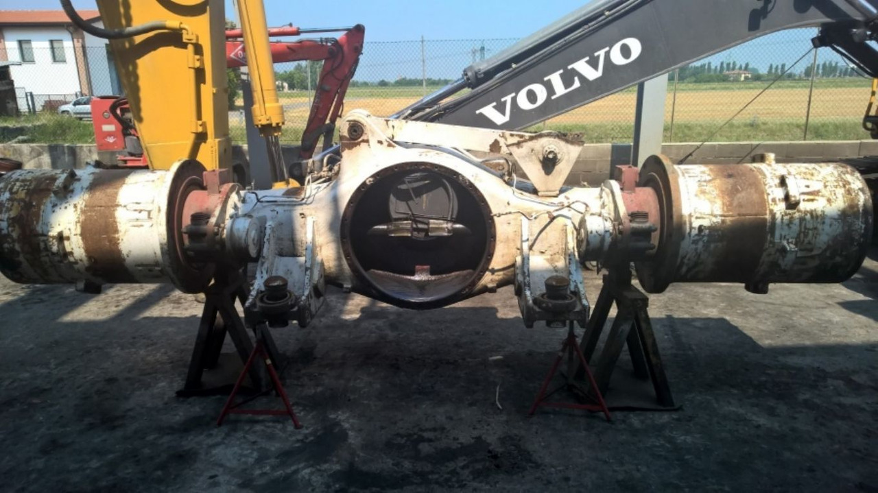 PERLINI DP655 ASSALE COMPLETO DI RIDUTTORI - Transmission pour Engins de chantier: photos 1 PERLINI DP655 ASSALE COMPLETO DI RIDUTTORI - Transmission pour Engins de chantier: photos 1