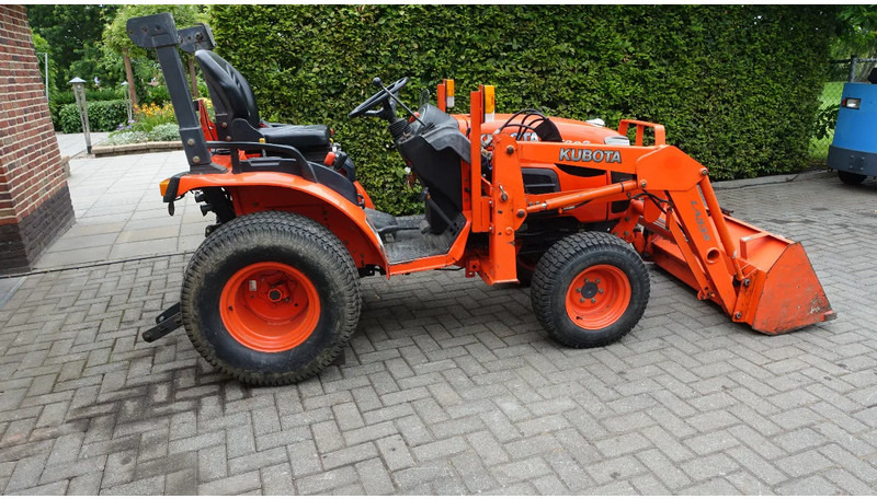 Kubota B2230 HST Hydrostaat MOTOR DEFECT - Micro tracteur: photos 3 Kubota B2230 HST Hydrostaat MOTOR DEFECT - Micro tracteur: photos 3