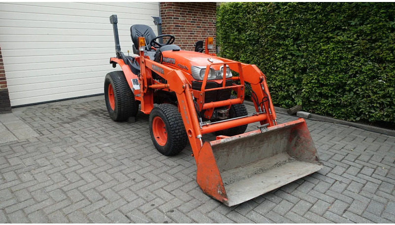 Kubota B2230 HST Hydrostaat MOTOR DEFECT - Micro tracteur: photos 2 Kubota B2230 HST Hydrostaat MOTOR DEFECT - Micro tracteur: photos 2