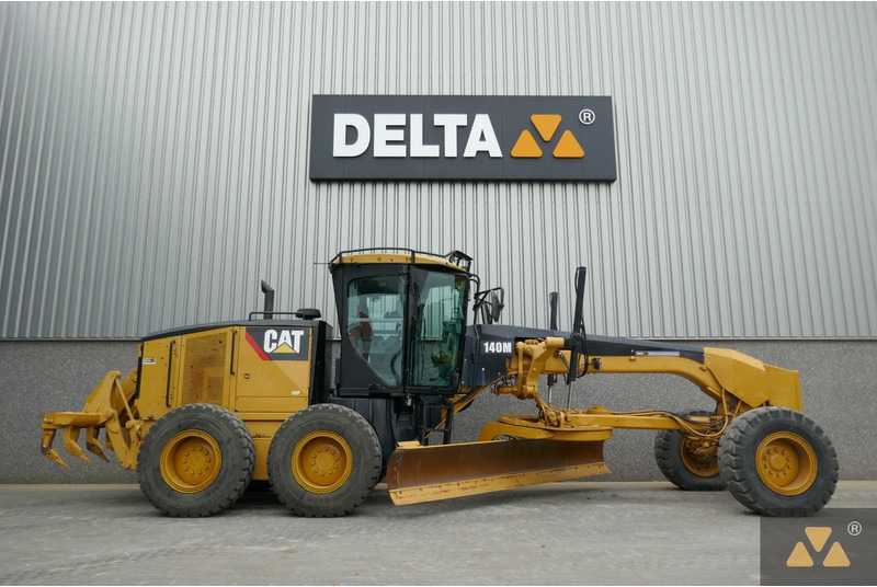 Caterpillar 140M - Niveleuse: photos 2 Caterpillar 140M - Niveleuse: photos 2