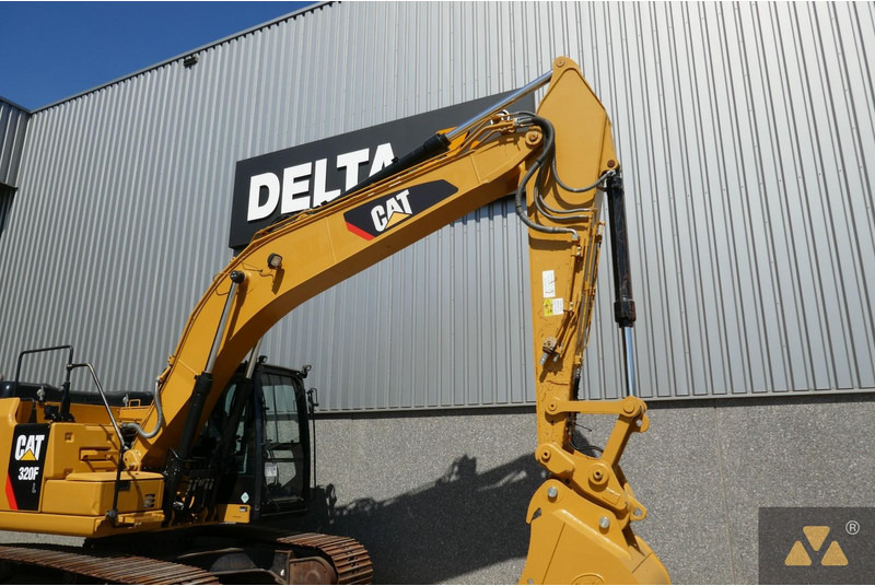 Pelle sur chenille Caterpillar 320FL: photos 9