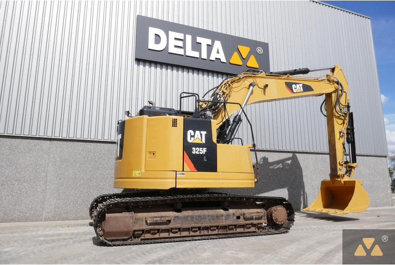 Caterpillar 325F LCR - Pelle sur chenille: photos 5 Caterpillar 325F LCR - Pelle sur chenille: photos 5