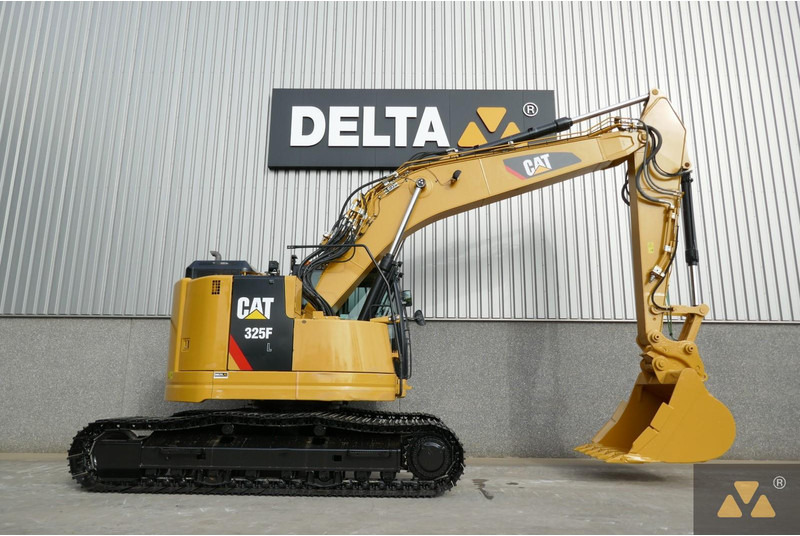 Caterpillar 325F LCR - Pelle sur chenille: photos 2 Caterpillar 325F LCR - Pelle sur chenille: photos 2