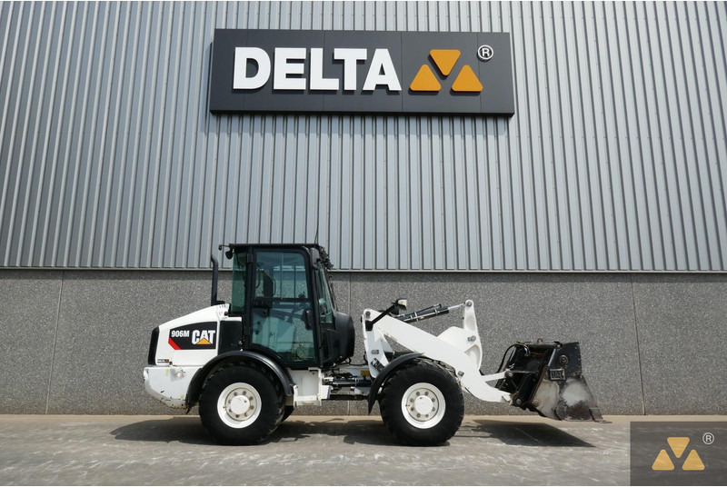 Caterpillar 906M - Chargeuse sur pneus: photos 2 Caterpillar 906M - Chargeuse sur pneus: photos 2