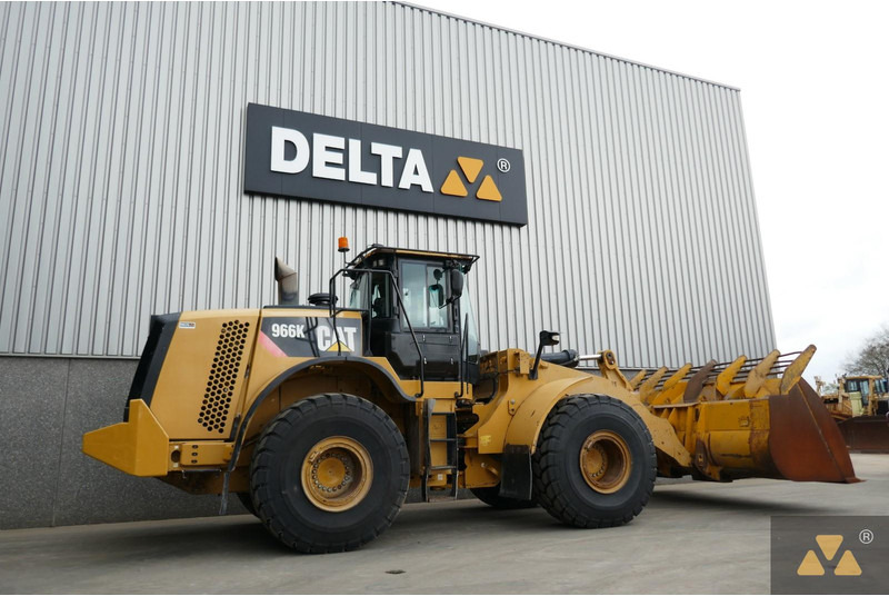 Caterpillar 966K - Chargeuse sur pneus: photos 5 Caterpillar 966K - Chargeuse sur pneus: photos 5