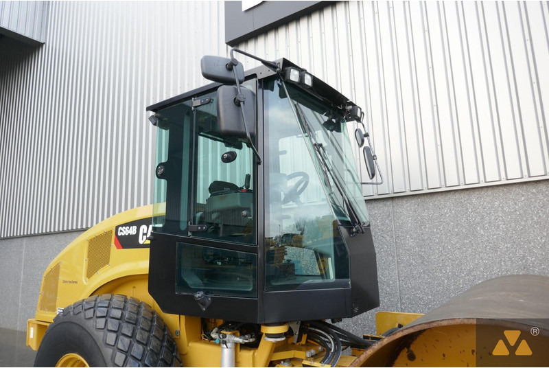 Compacteur Caterpillar CS64B: photos 9 Compacteur Caterpillar CS64B: photos 9
