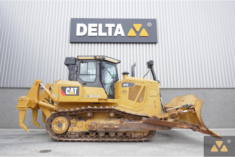 Caterpillar D7E - Bulldozer: photos 2 Caterpillar D7E - Bulldozer: photos 2