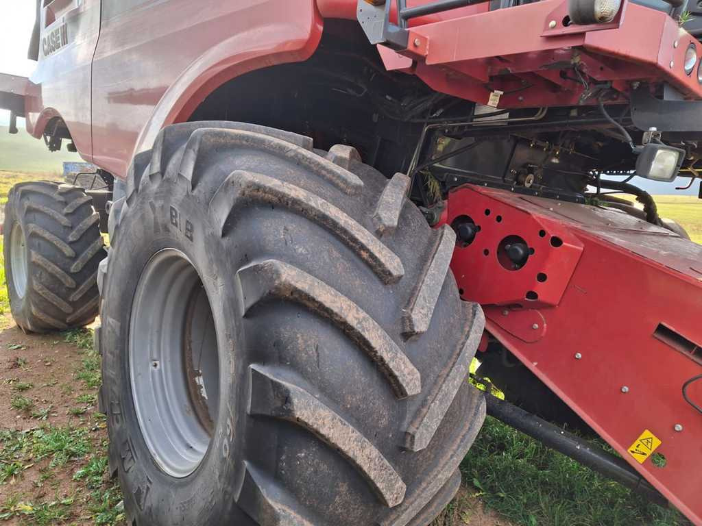 Case AF 8240 - Moissonneuse-batteuse: photos 5 Case AF 8240 - Moissonneuse-batteuse: photos 5