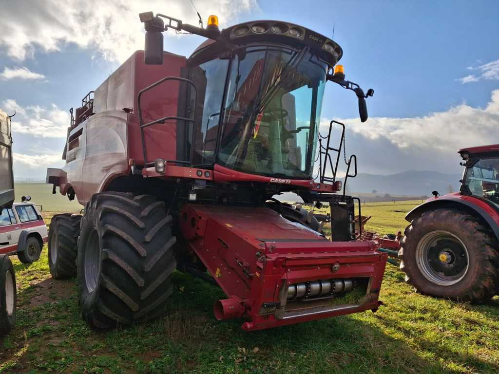 Case AF 8240 - Moissonneuse-batteuse: photos 3 Case AF 8240 - Moissonneuse-batteuse: photos 3