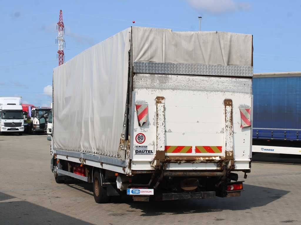 DAF FA LF 45.220, EURO 3, SIDEWALLS, TAIL LIFT - Camion à rideaux coulissants: photos 4 DAF FA LF 45.220, EURO 3, SIDEWALLS, TAIL LIFT - Camion à rideaux coulissants: photos 4