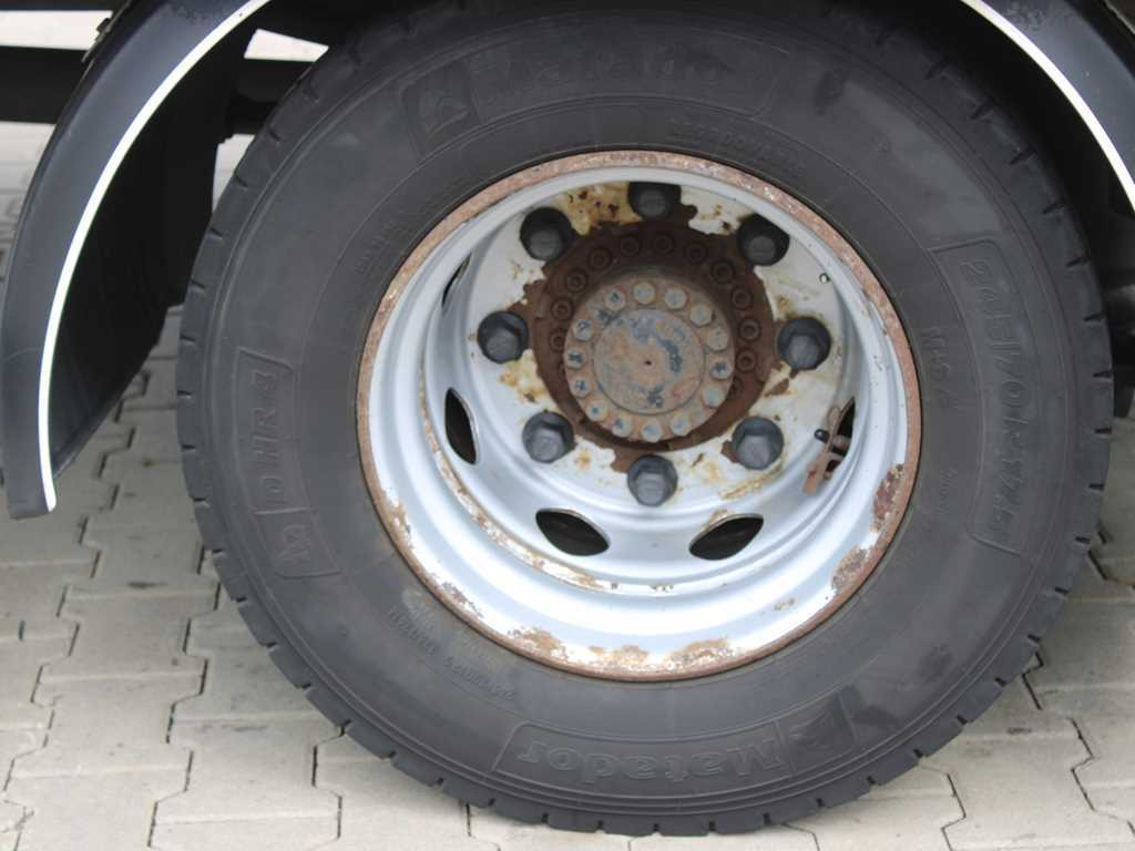 Camion plateau DAF LF 260, SLEEPING BODY, EURO 6, TIRES 80%: photos 20 Camion plateau DAF LF 260, SLEEPING BODY, EURO 6, TIRES 80%: photos 20