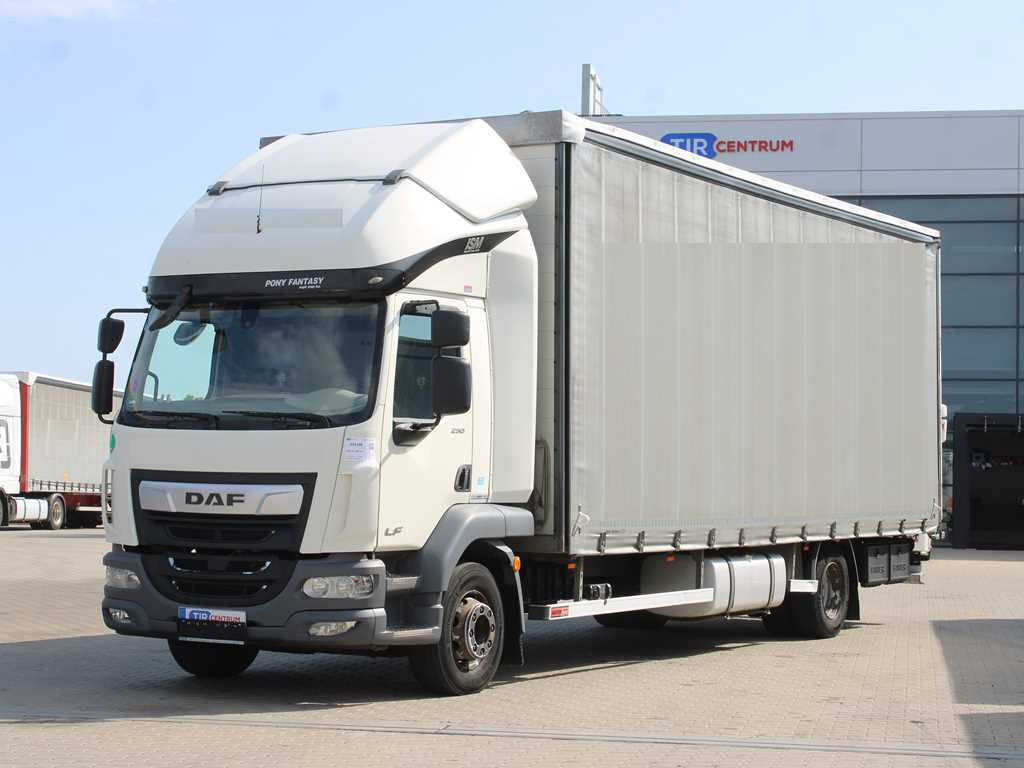 DAF LF 290 FA, EURO 6, SLEEPING BODY - Camion à rideaux coulissants: photos 1 DAF LF 290 FA, EURO 6, SLEEPING BODY - Camion à rideaux coulissants: photos 1