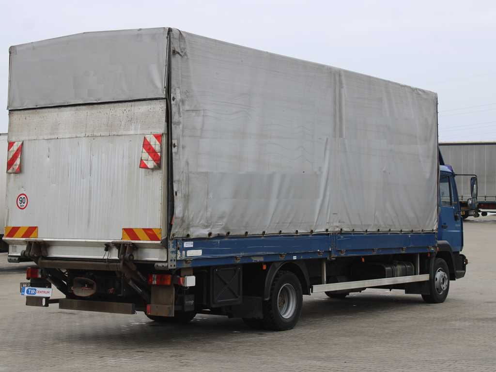 MAN LE 12.220, EURO 3, HYDRAULIC FRONT, TIRES 80% - Camion à rideaux coulissants: photos 4 MAN LE 12.220, EURO 3, HYDRAULIC FRONT, TIRES 80% - Camion à rideaux coulissants: photos 4