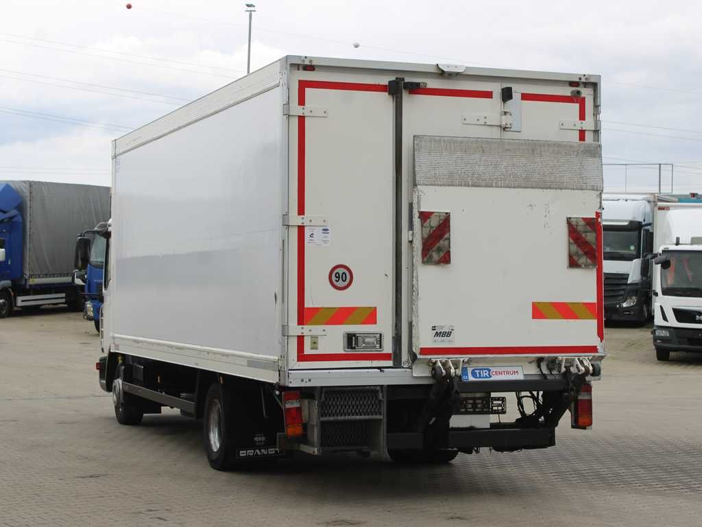 MAN TGL 12.210, TAIL LIFT, CARRIER SUPRA 850Mt - Camion frigorifique: photos 4 MAN TGL 12.210, TAIL LIFT, CARRIER SUPRA 850Mt - Camion frigorifique: photos 4