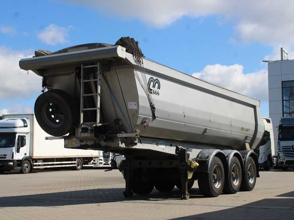 Menci SA 700 R, LIFTING AXLE, SHUTTER ROOF 12m³ - Semi-remorque benne: photos 1 Menci SA 700 R, LIFTING AXLE, SHUTTER ROOF 12m³ - Semi-remorque benne: photos 1