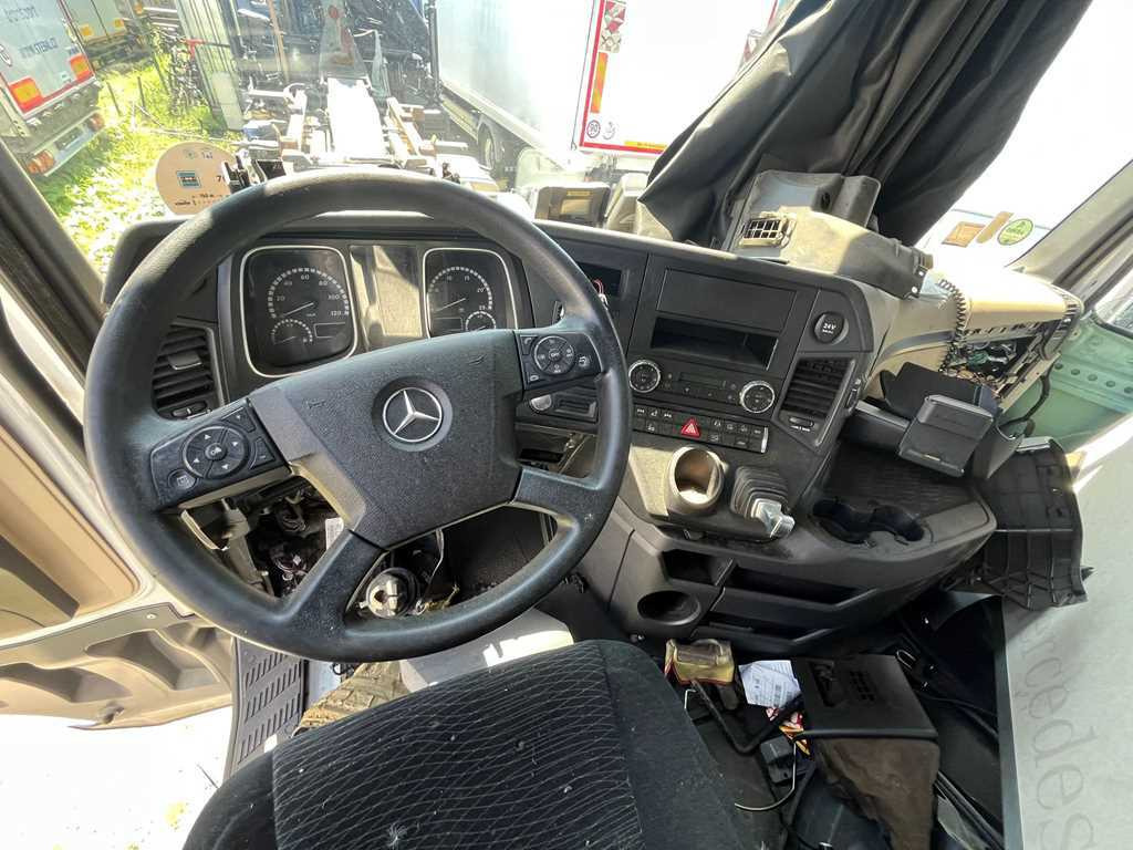 Mercedes-Benz Actros 2542, 6X2 + PANAV TVK18M - Camion à rideaux coulissants: photos 3 Mercedes-Benz Actros 2542, 6X2 + PANAV TVK18M - Camion à rideaux coulissants: photos 3