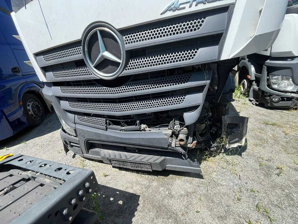 Mercedes-Benz Actros 2542, 6X2 - Camion à rideaux coulissants: photos 3 Mercedes-Benz Actros 2542, 6X2 - Camion à rideaux coulissants: photos 3