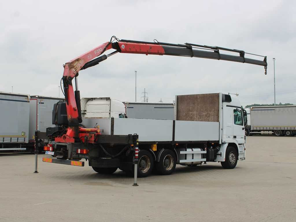 Mercedes-Benz Actros 2644, 6X4, EURO 4, CRANE FASSI F210 - Camion plateau, Camion grue: photos 3 Mercedes-Benz Actros 2644, 6X4, EURO 4, CRANE FASSI F210 - Camion plateau, Camion grue: photos 3
