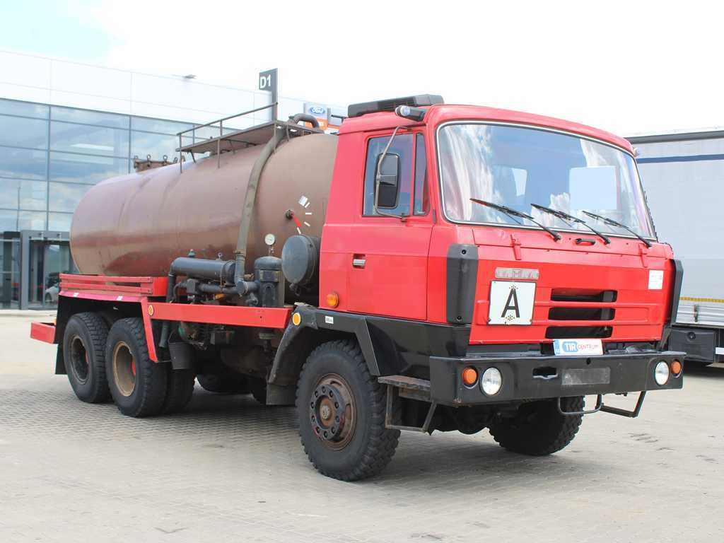 Tatra T815, 6X6, 11m³, FUEL TRUCK - Camion citerne: photos 3 Tatra T815, 6X6, 11m³, FUEL TRUCK - Camion citerne: photos 3