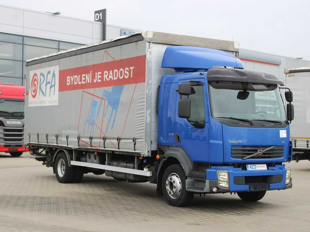 Volvo FL L 240, TAIL LIFT - Camion à rideaux coulissants: photos 2 Volvo FL L 240, TAIL LIFT - Camion à rideaux coulissants: photos 2