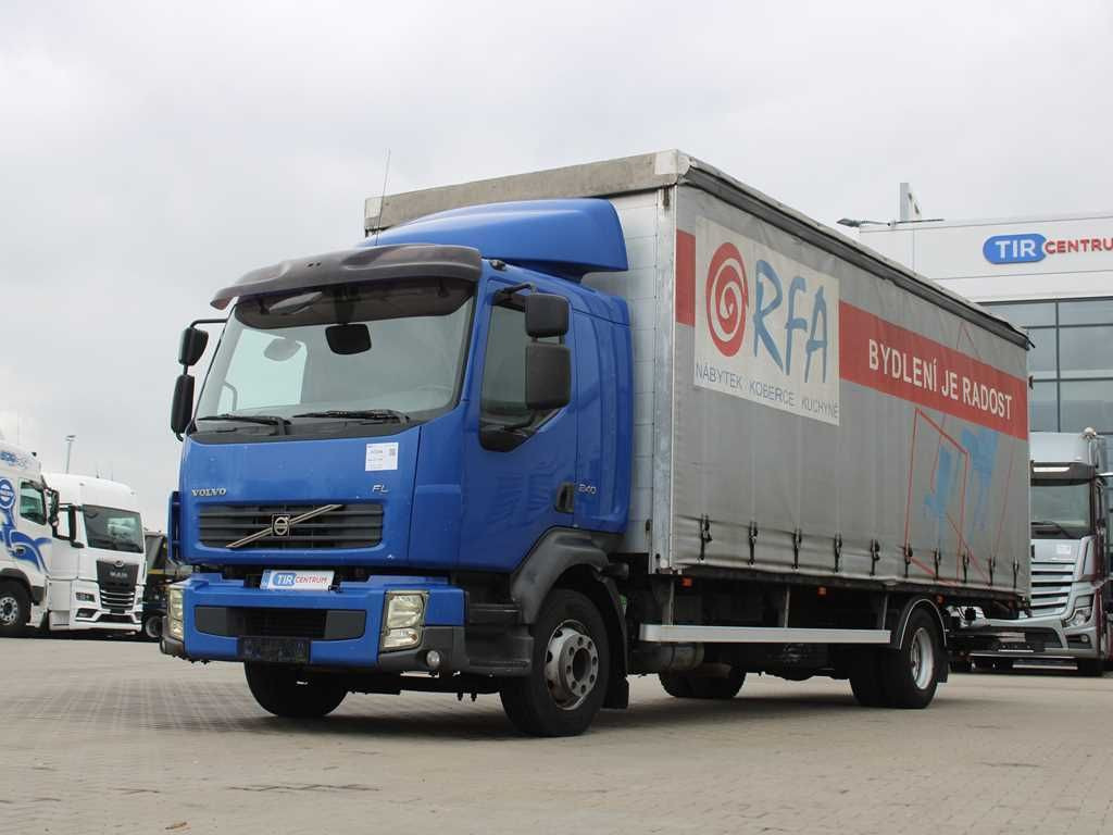 Volvo FL L 240, TAIL LIFT - Camion à rideaux coulissants: photos 1 Volvo FL L 240, TAIL LIFT - Camion à rideaux coulissants: photos 1