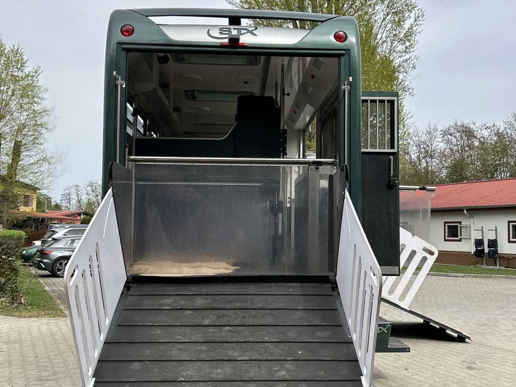 Volvo STX FL, 6 PEOPLE, 5 HORSES, CAMERA, 2X TAIL LIFT - Camion chevaux: photos 4 Volvo STX FL, 6 PEOPLE, 5 HORSES, CAMERA, 2X TAIL LIFT - Camion chevaux: photos 4