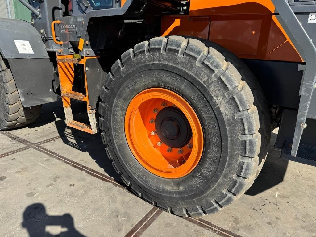 Doosan DL250-7 - Chargeuse sur pneus: photos 4 Doosan DL250-7 - Chargeuse sur pneus: photos 4