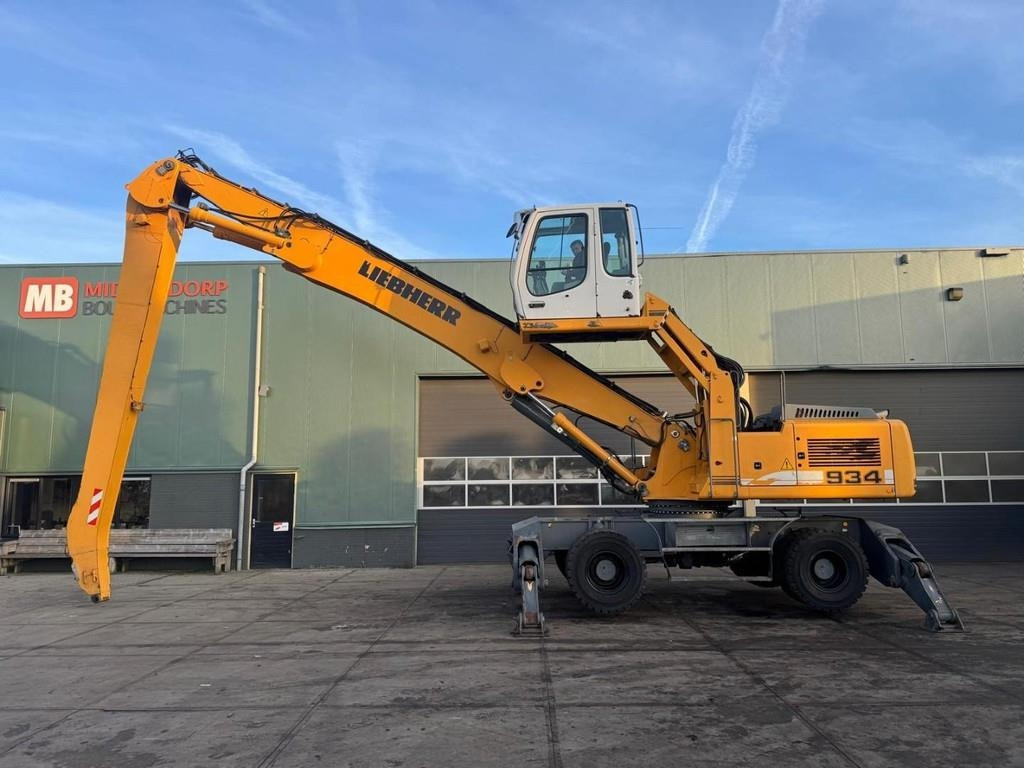 Liebherr A 934 C - Pelle de manutention: photos 1 Liebherr A 934 C - Pelle de manutention: photos 1