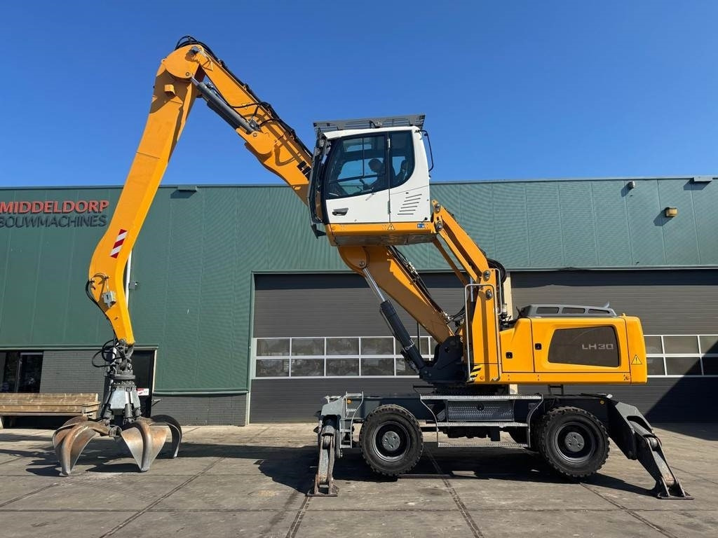 Liebherr LH 30 M - Pelle de manutention: photos 1 Liebherr LH 30 M - Pelle de manutention: photos 1
